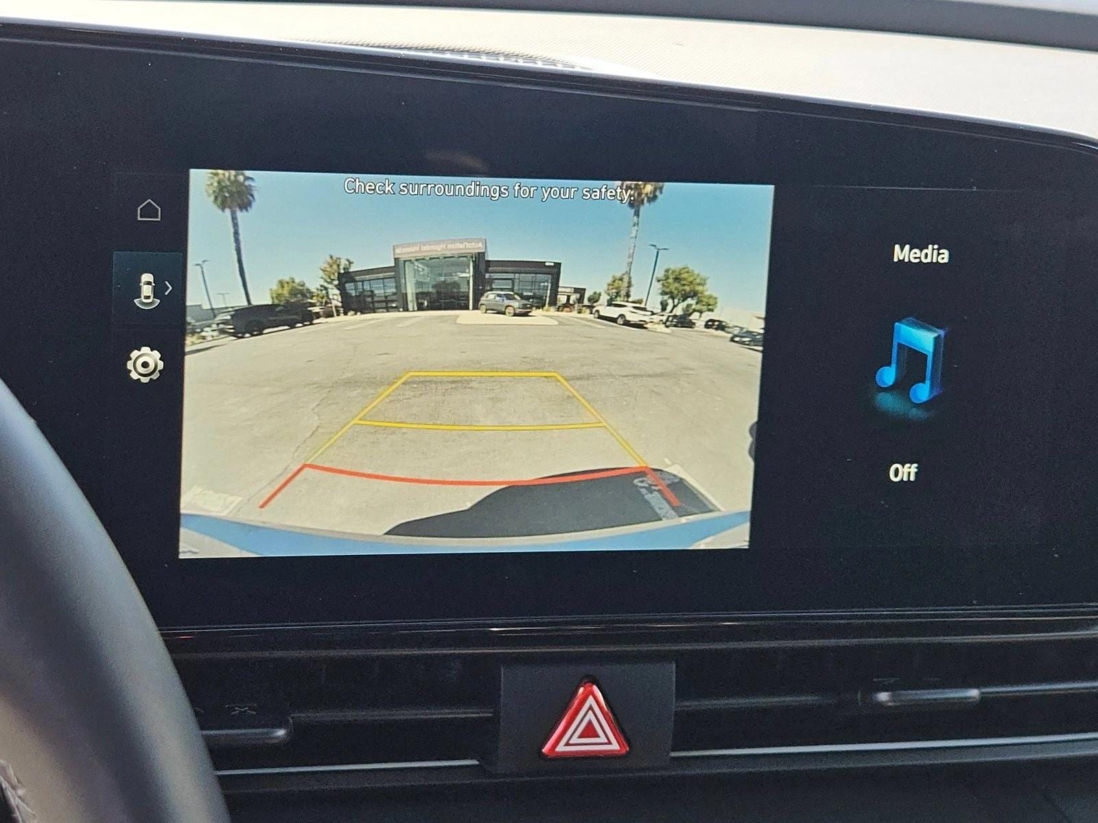 2025 Hyundai Elantra Blue - Photo 14