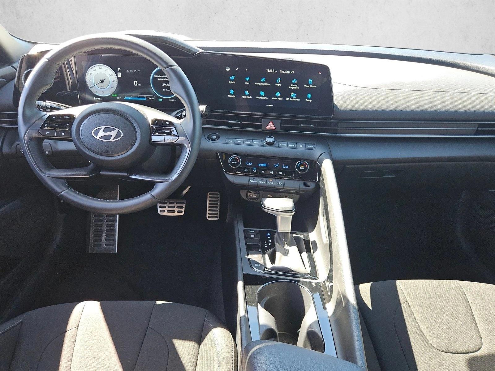 2025 Hyundai Elantra Blue - Photo 17