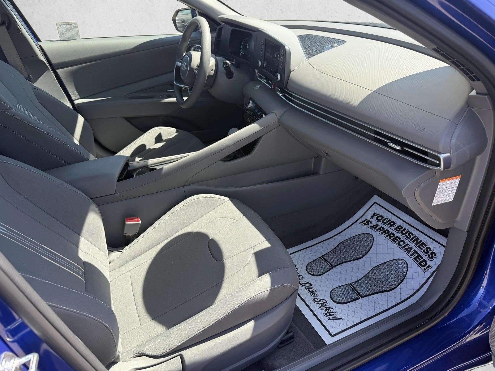 2025 Hyundai Elantra Blue - Photo 16