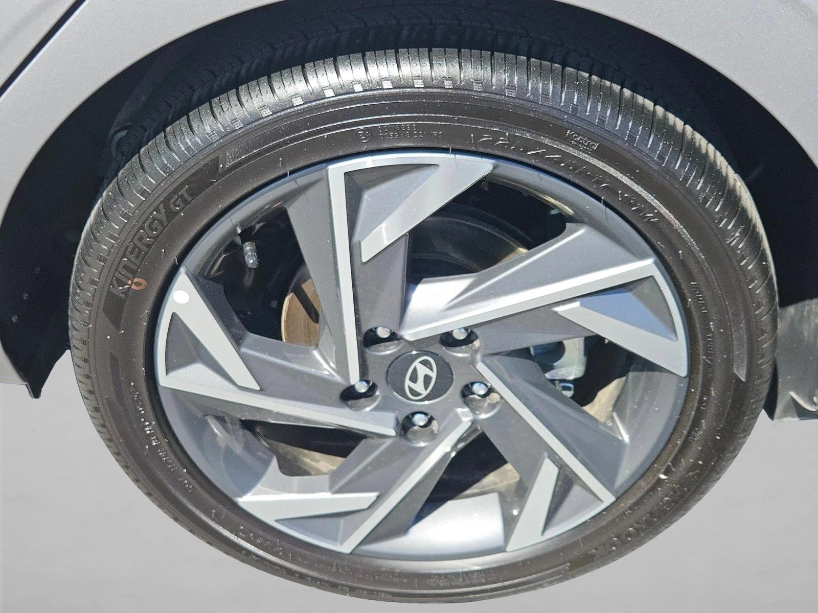 2025 Hyundai Elantra Blue - Photo 23