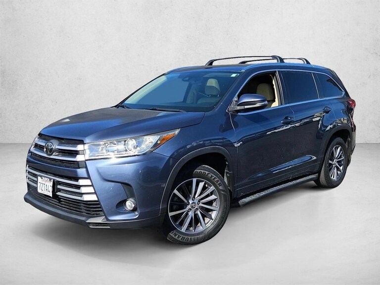 2017 Toyota Highlander at AutoNation Ford Valencia in Valencia, CA