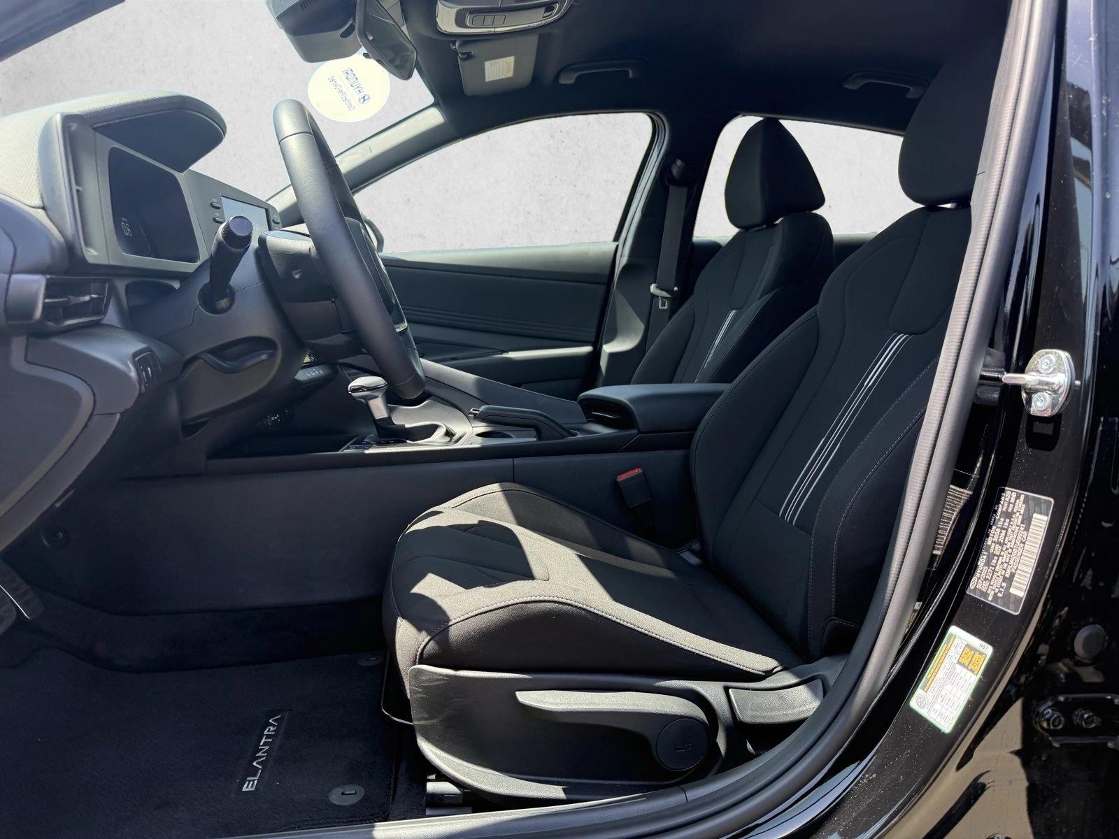 2026 Hyundai Elantra SEL Sport - Photo 10
