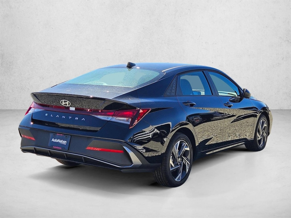 New 2025 Hyundai Elantra SEL Sport Sedan