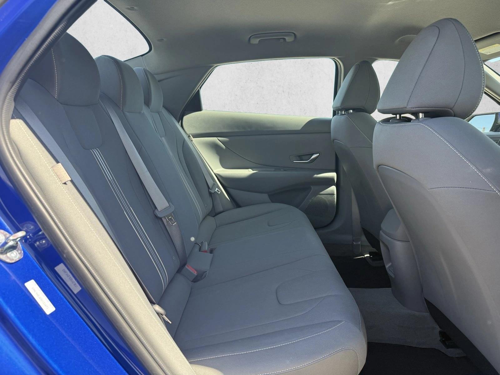2025 Hyundai Elantra Blue - Photo 15