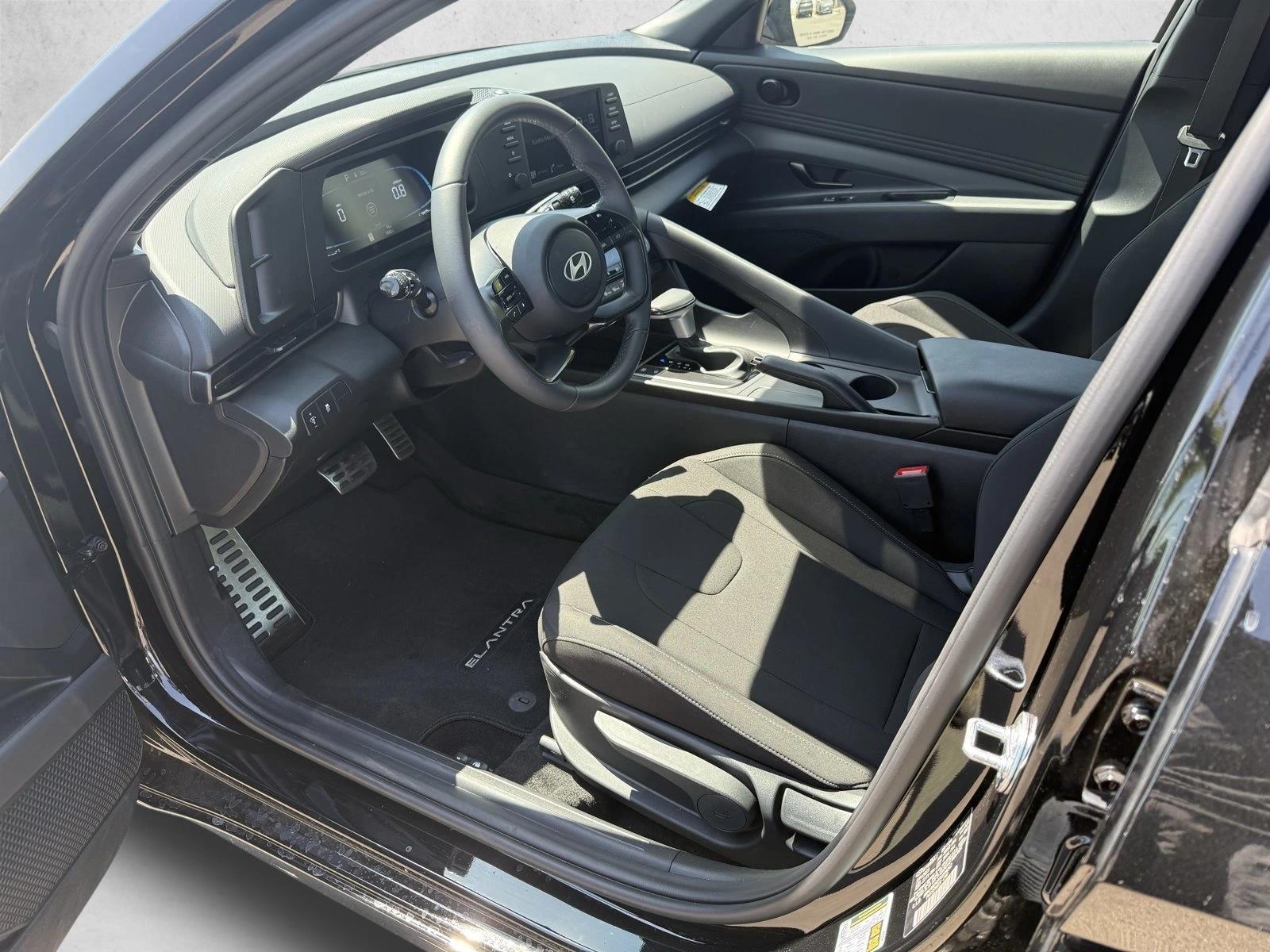 2026 Hyundai Elantra SEL Sport - Photo 9