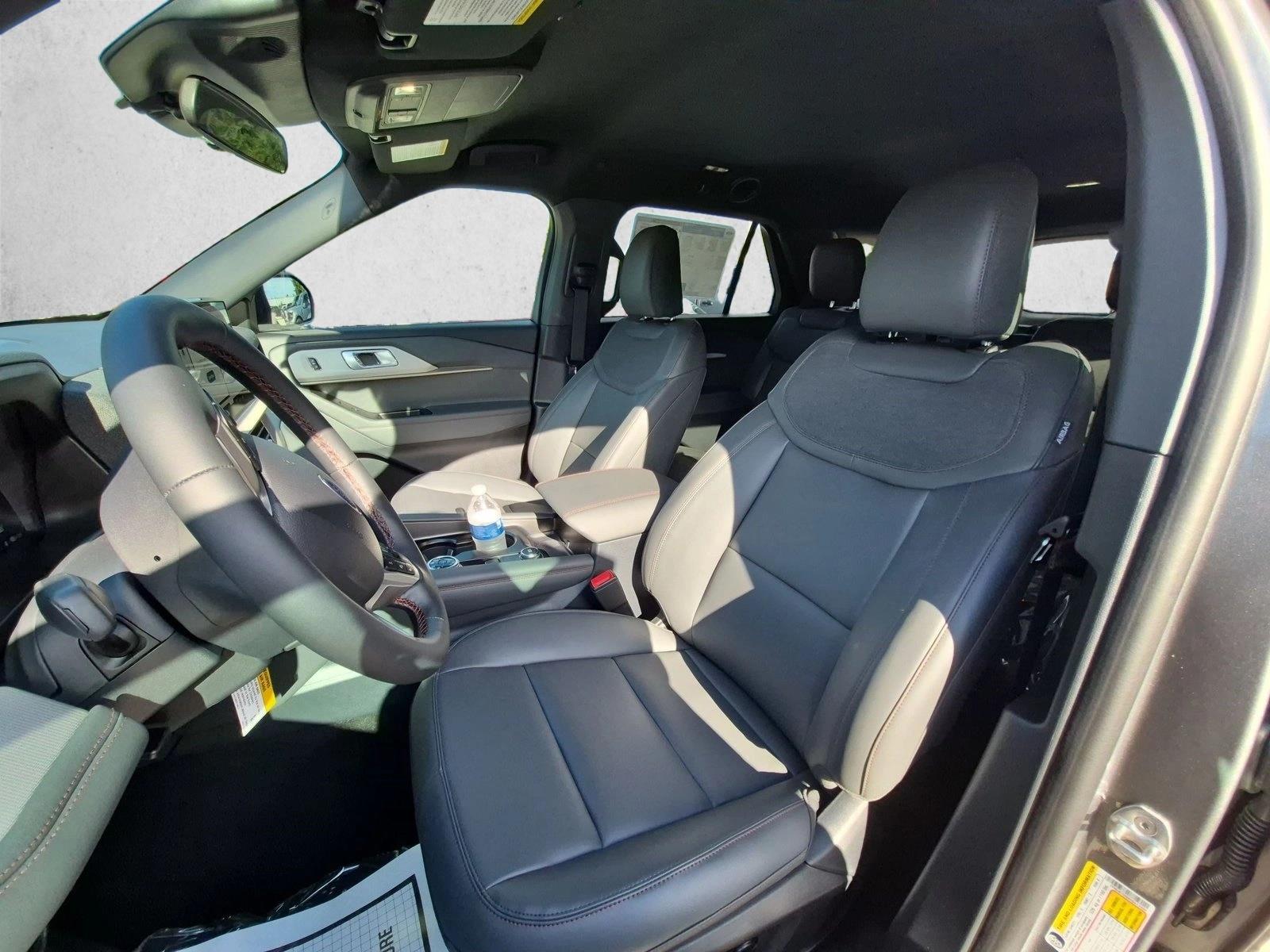 New 2027 Ford Explorer Active w/200A Pkg SUV