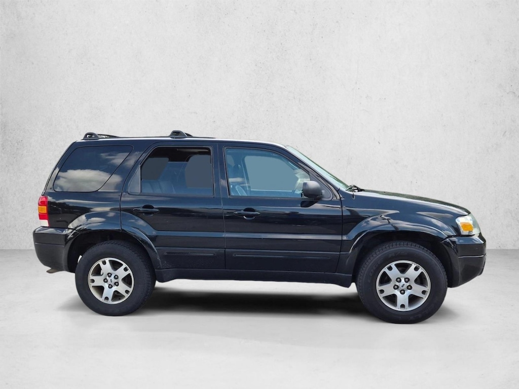 Used 2005 Ford Escape Limited SUV
