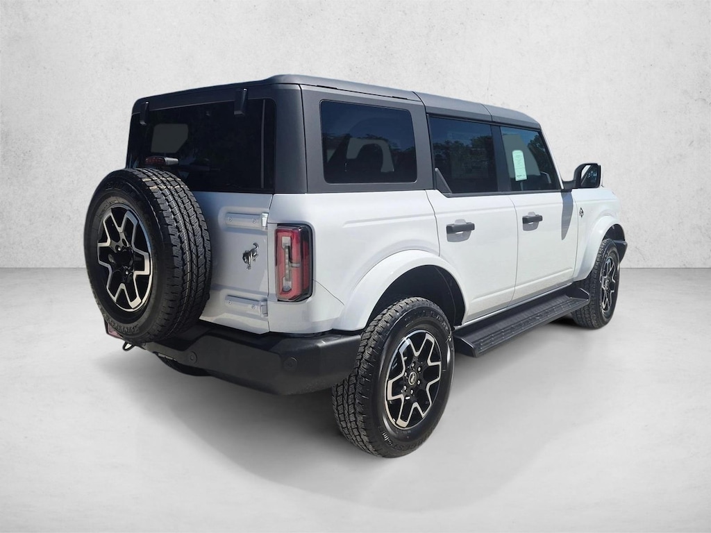 New 2026 Ford Bronco Outer Banks SUV