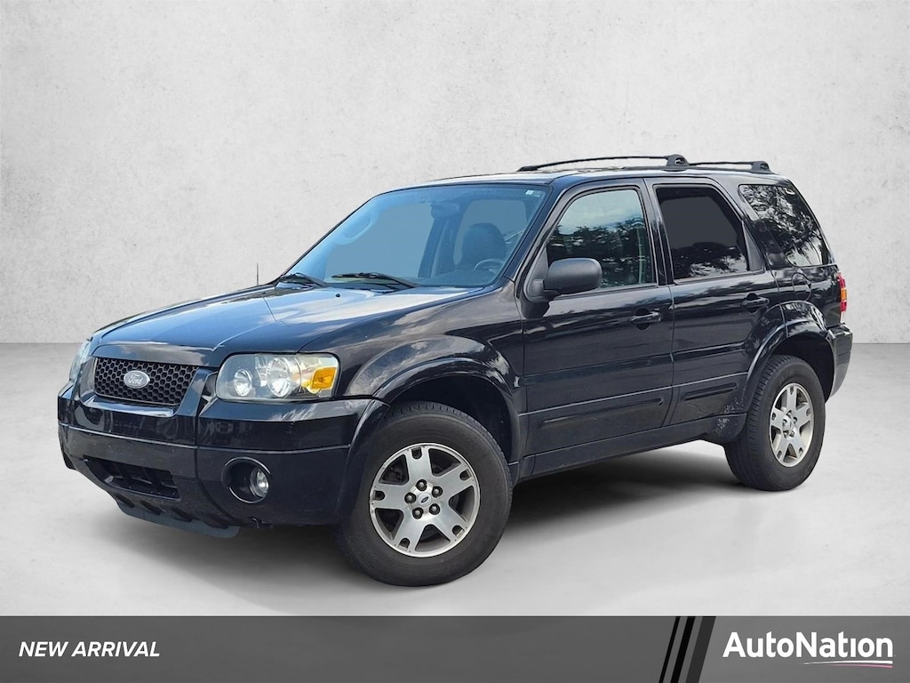 Used 2005 Ford Escape Limited SUV