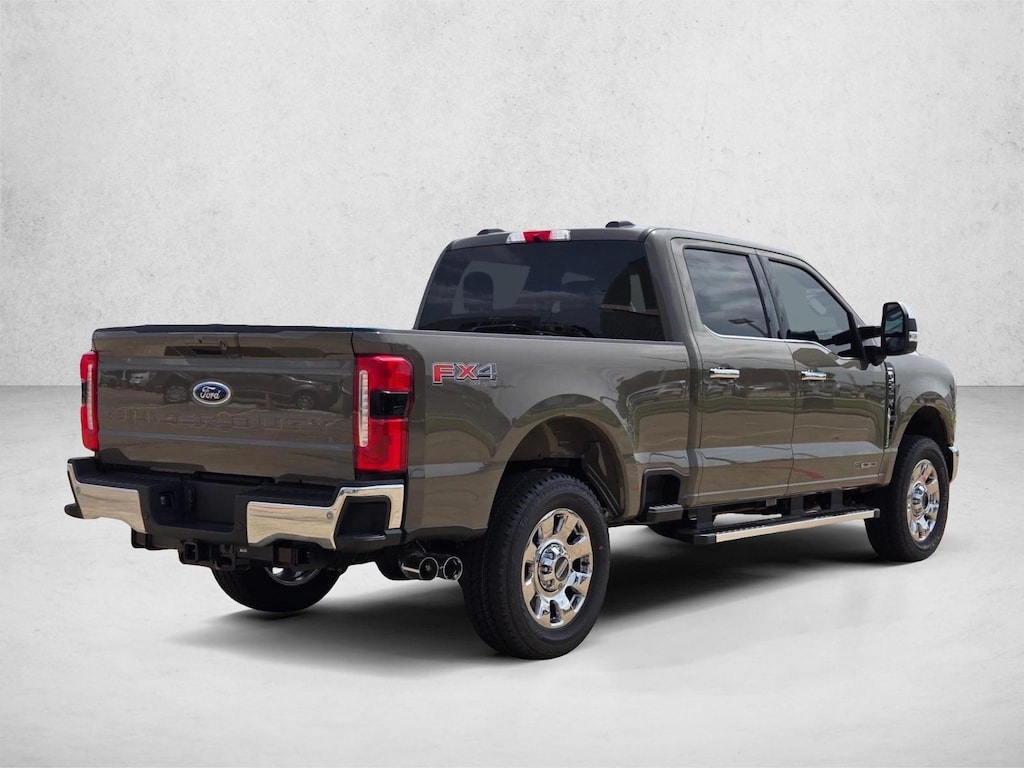 New 2026 Ford F-250 LARIAT Truck Crew Cab