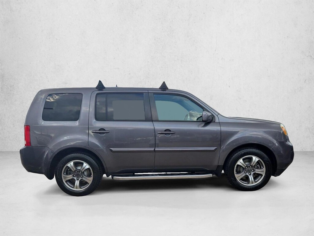 Used 2015 Honda Pilot SE SUV