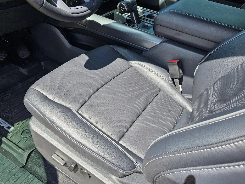 New 2026 Ford F-150 LARIAT Truck SuperCrew Cab