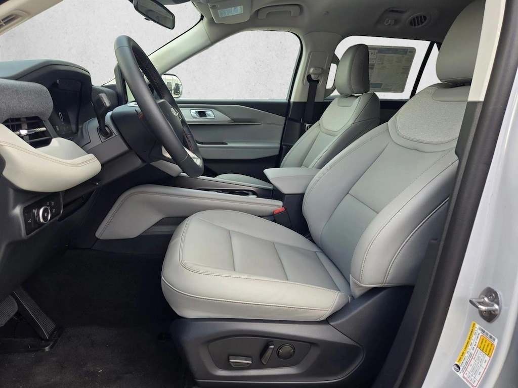 New 2026 Ford Explorer Active w/200A Pkg SUV