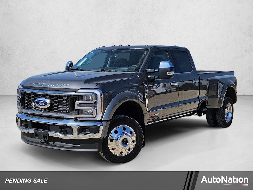 New 2026 Ford F-450 LARIAT Truck Crew Cab