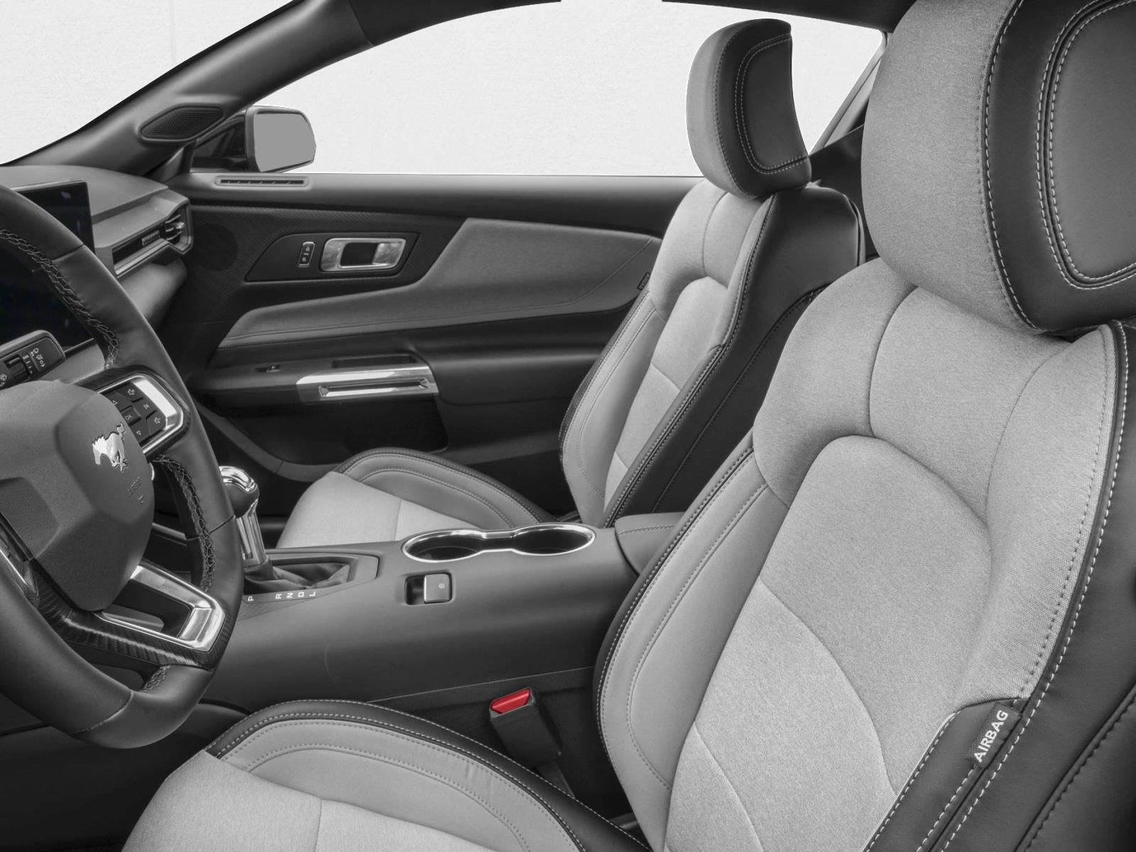 2026 Ford Mustang EcoBoost Fastback - Photo 6