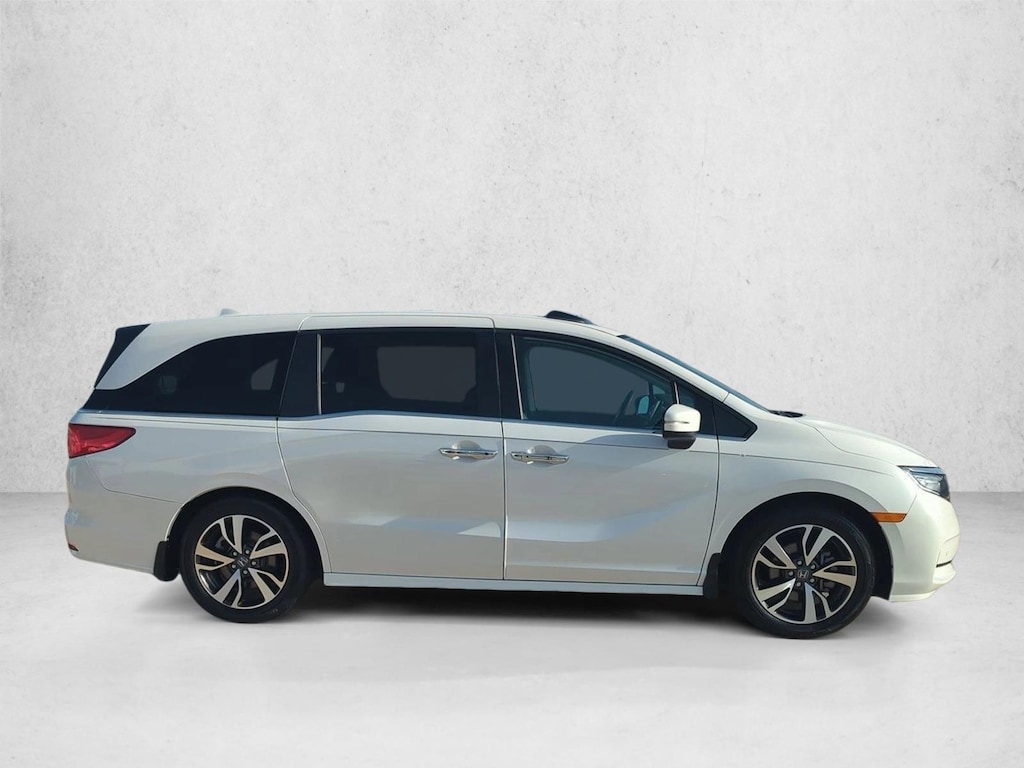 Used 2024 Honda Odyssey Touring Van