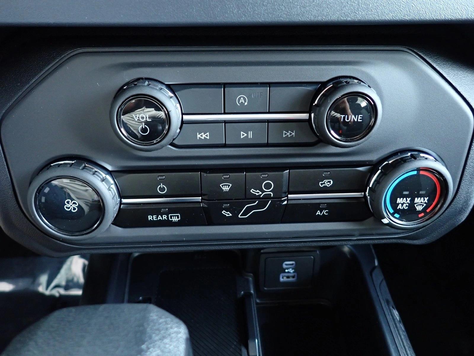 2025 Ford Bronco 4-Door Base - Photo 21