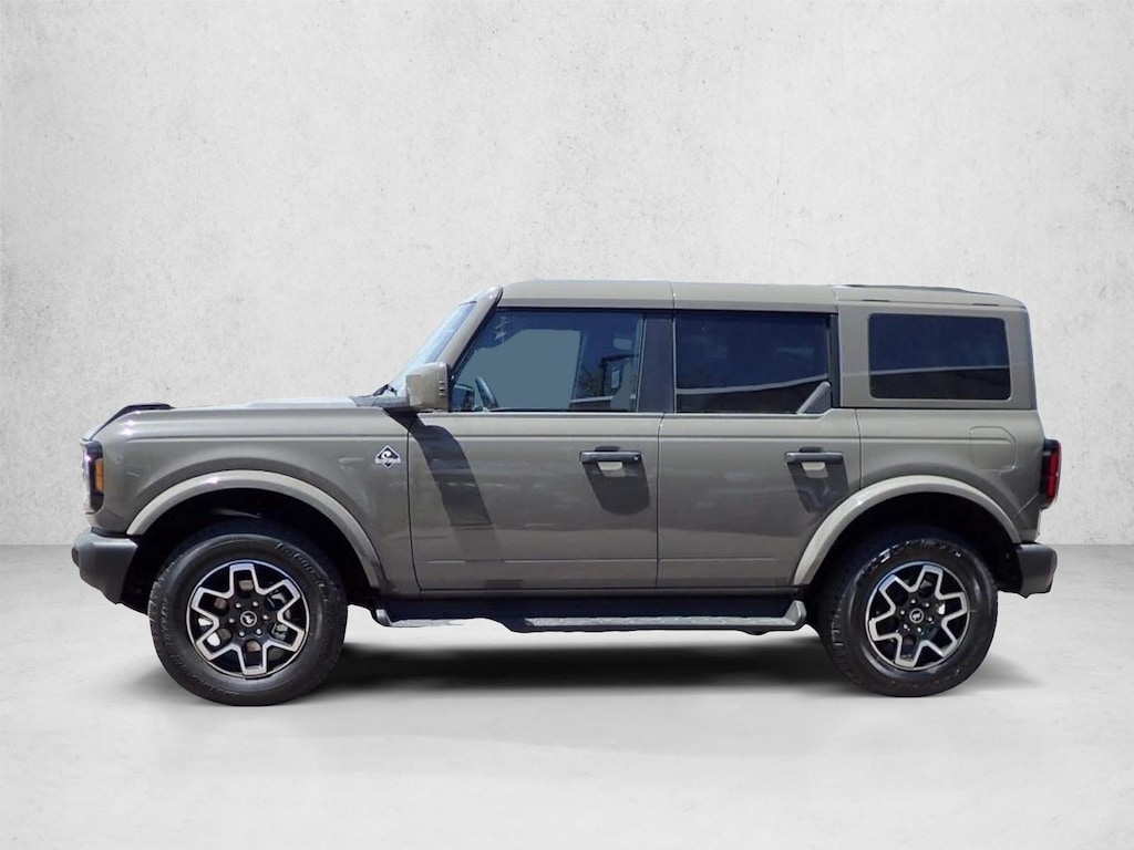 New 2026 Ford Bronco Outer Banks SUV