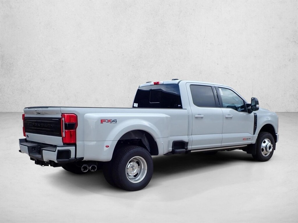 New 2026 Ford F-350 Platinum Truck Crew Cab
