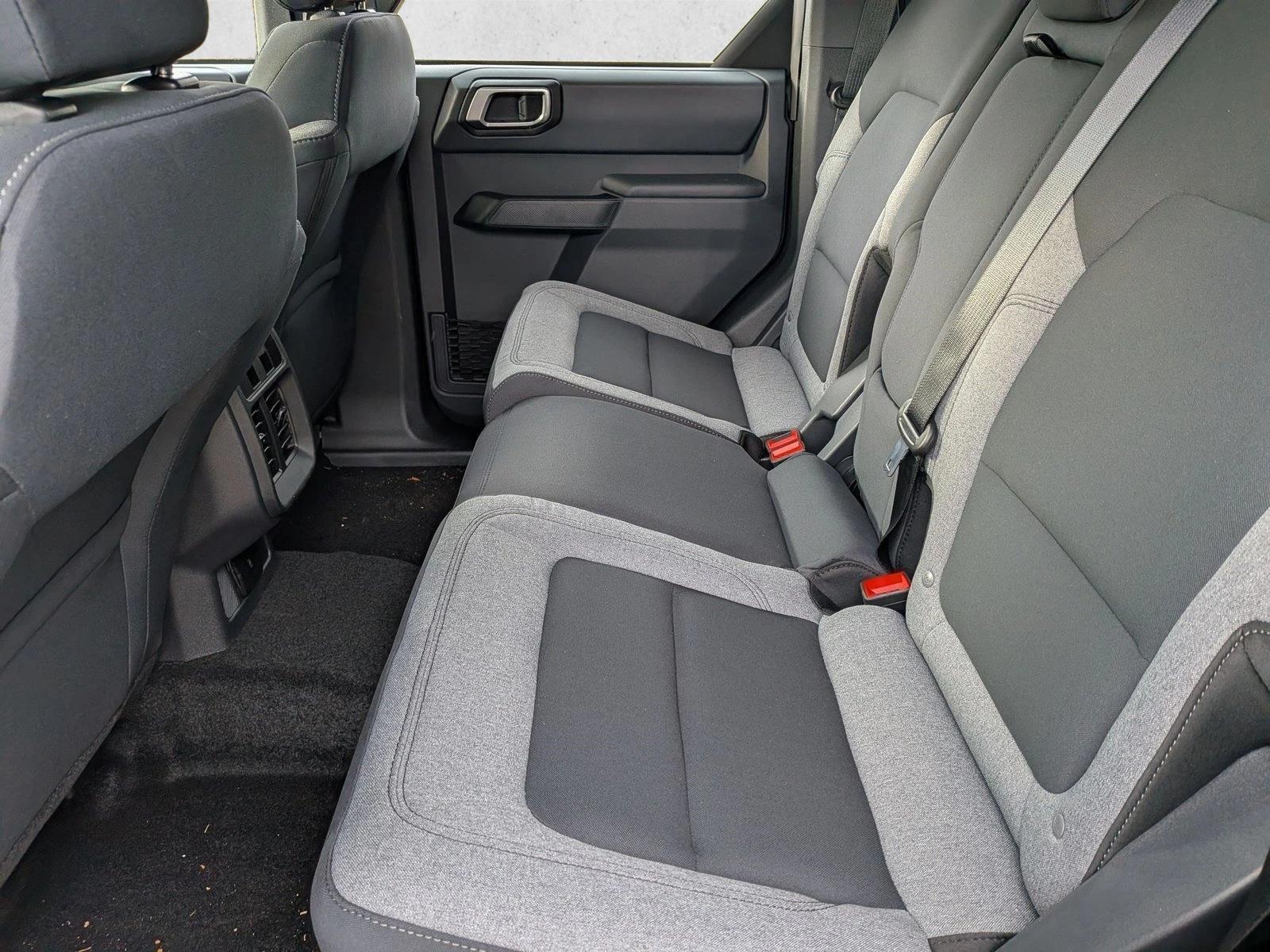 2025 Ford Bronco 4-Door Base - Photo 13