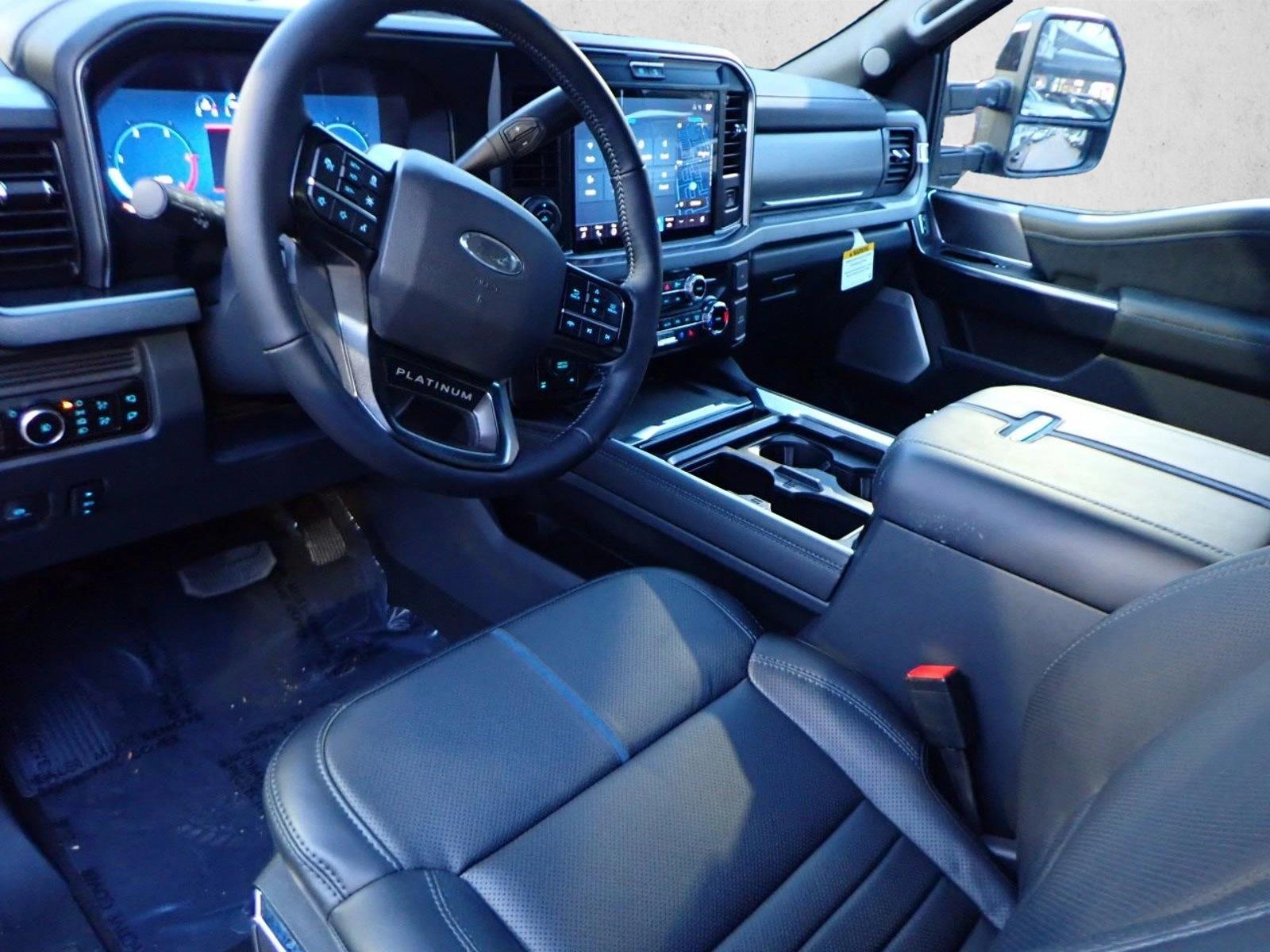 2026 Ford F-250 Super Duty Platinum - Photo 9