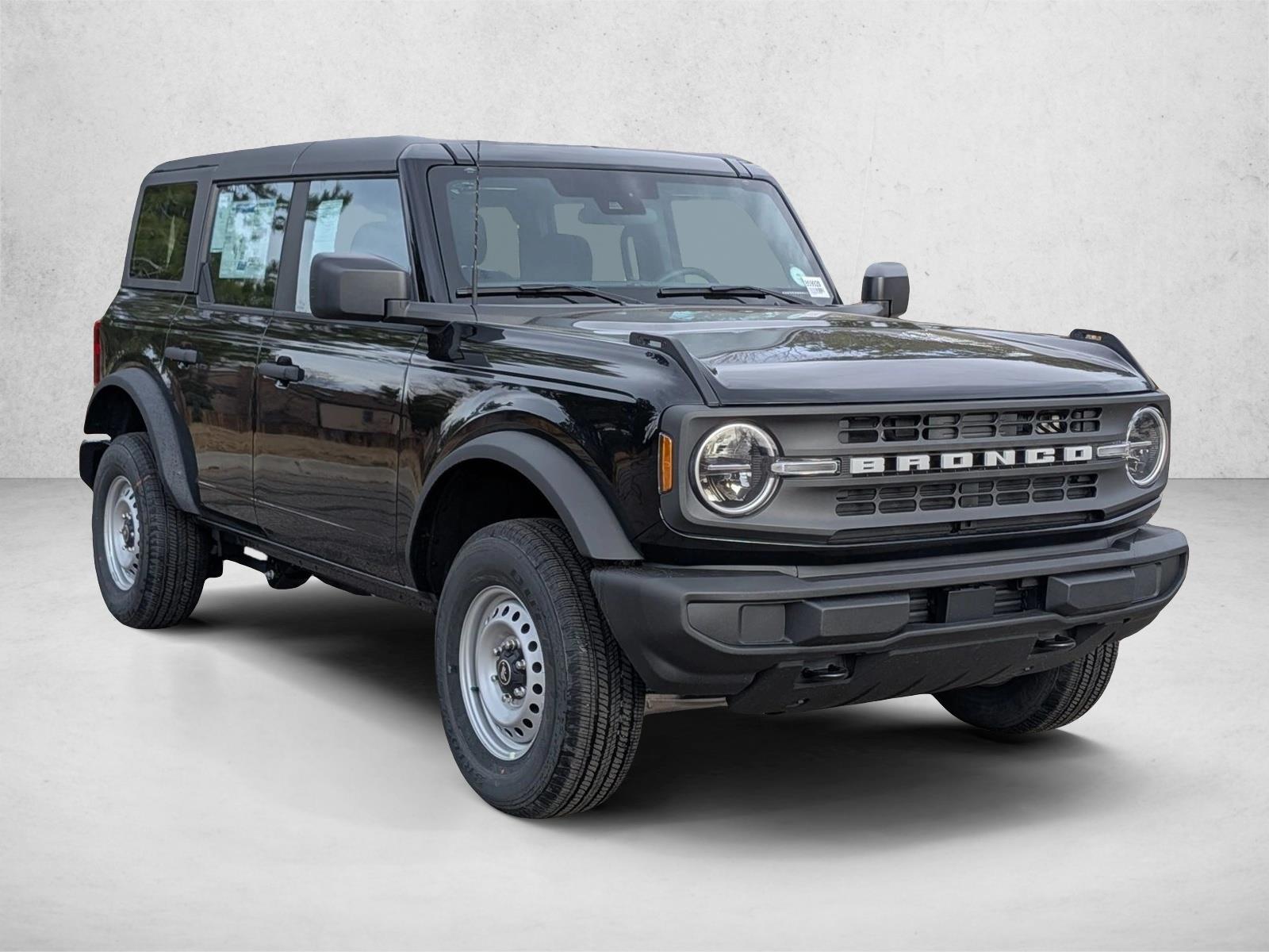 2025 Ford Bronco 4-Door Base - Photo 6