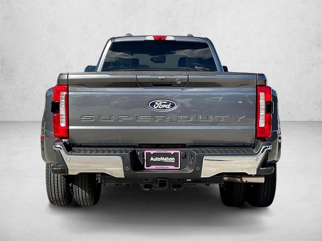 New 2027 Ford F-350 XLT Truck Crew Cab