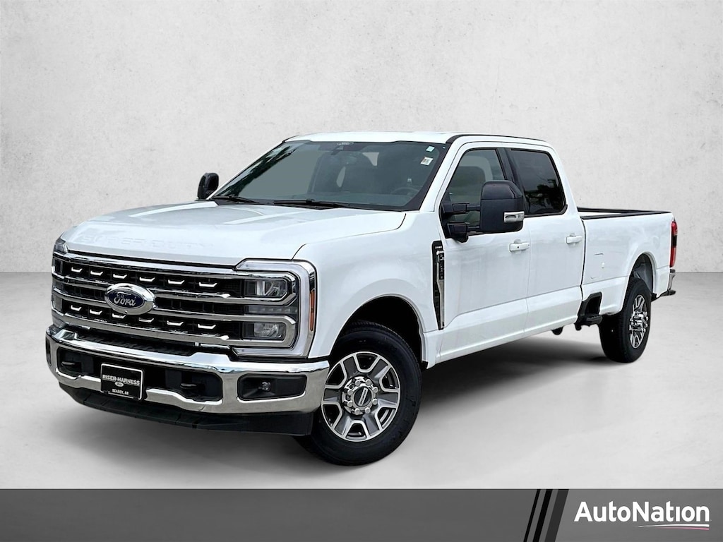 New 2026 Ford F-350 LARIAT Truck Crew Cab