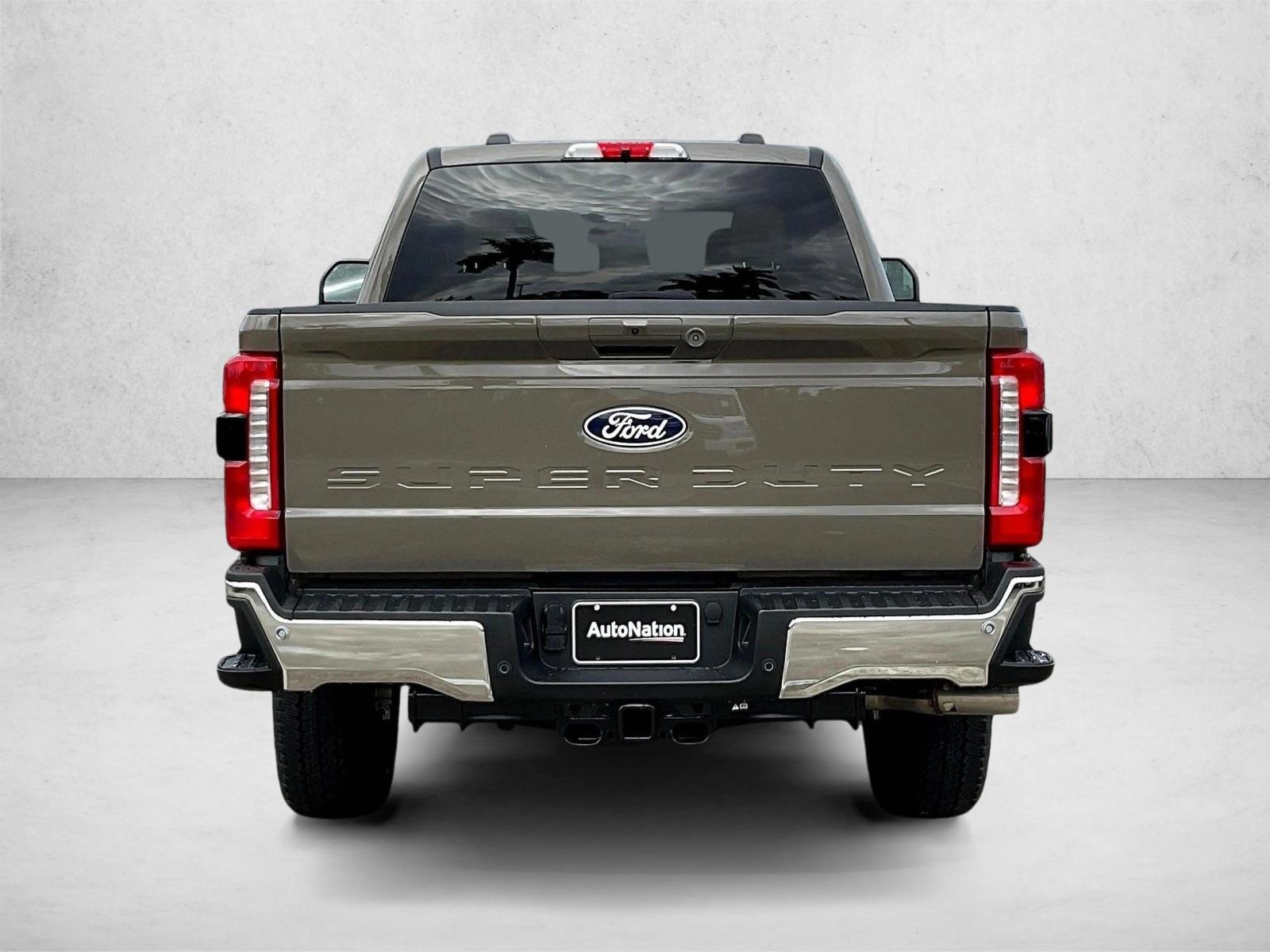 New 2027 Ford F-250 XLT Truck Crew Cab