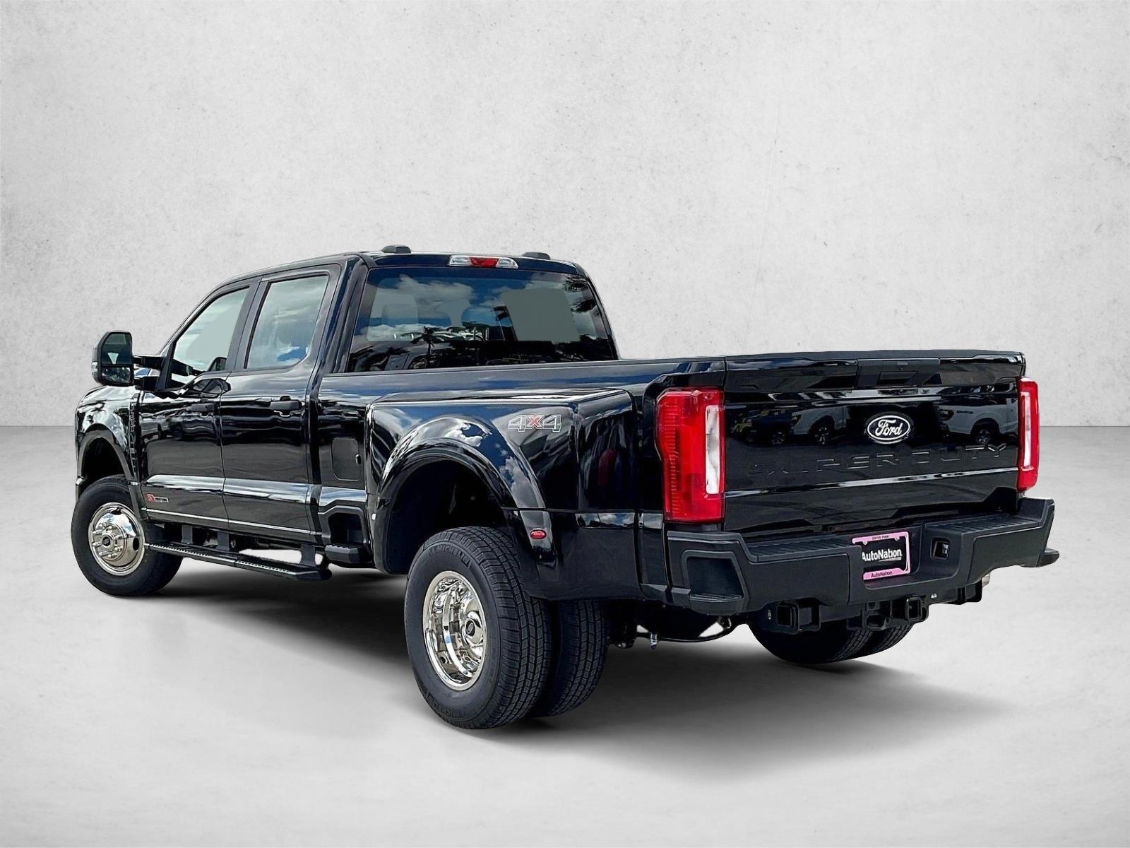 New 2027 Ford F-350 XL Truck Crew Cab
