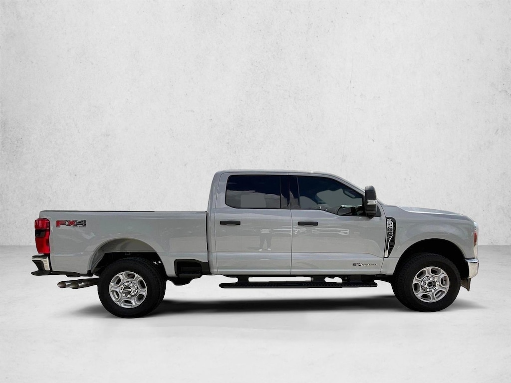 New 2026 Ford F-250 XLT Truck Crew Cab
