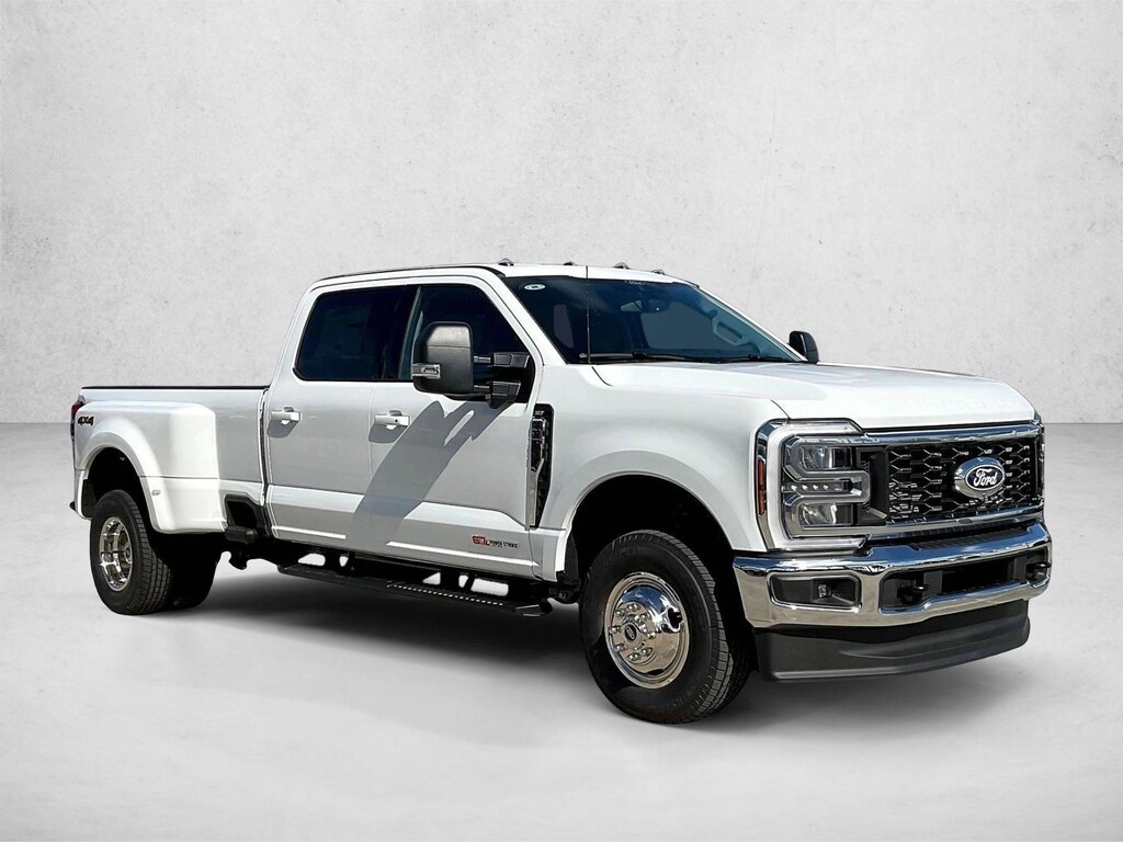 New 2027 Ford F-350 XLT Truck Crew Cab