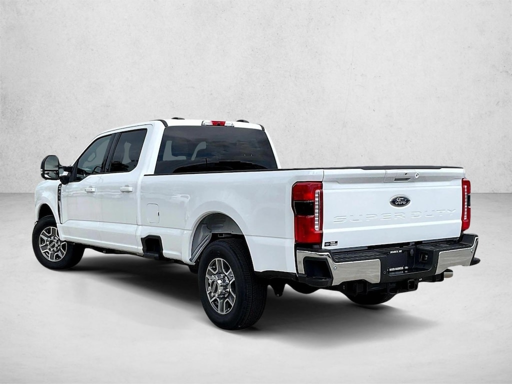 New 2026 Ford F-350 LARIAT Truck Crew Cab