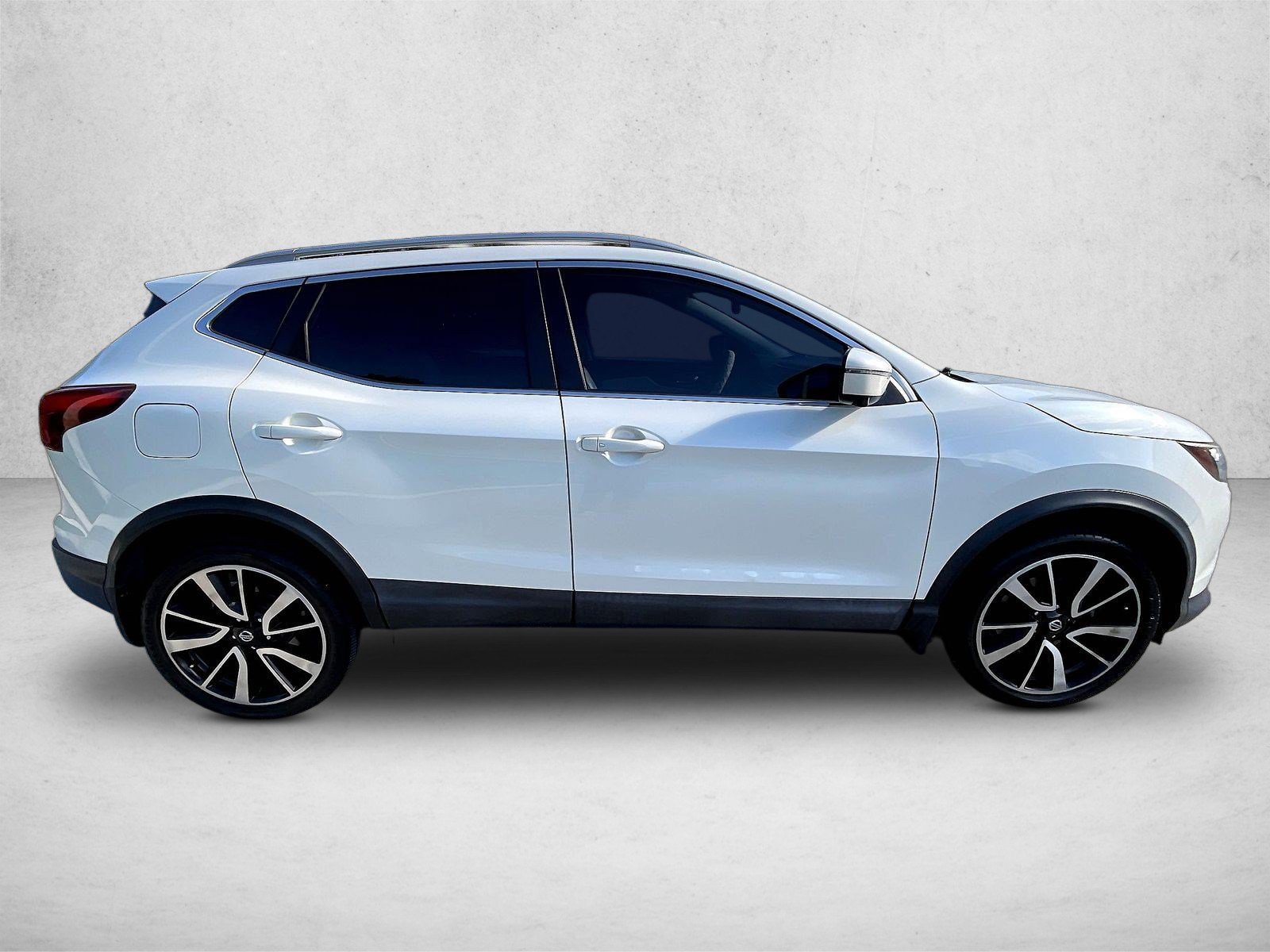 Used 2018 Nissan Rogue Sport SL SUV