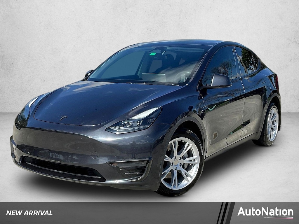 Used 2024 Tesla Model Y Long Range SUV