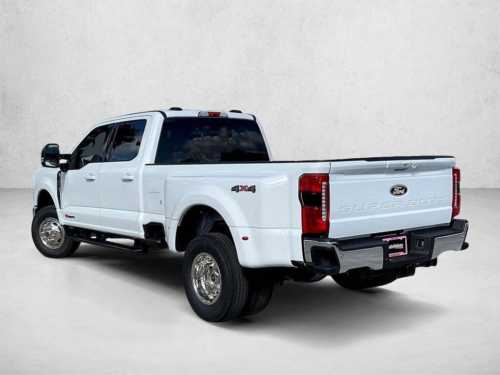 New 2027 Ford F-350 XLT Truck Crew Cab