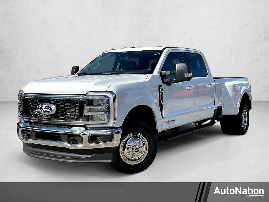 New 2027 Ford F-350 XLT Truck Crew Cab
