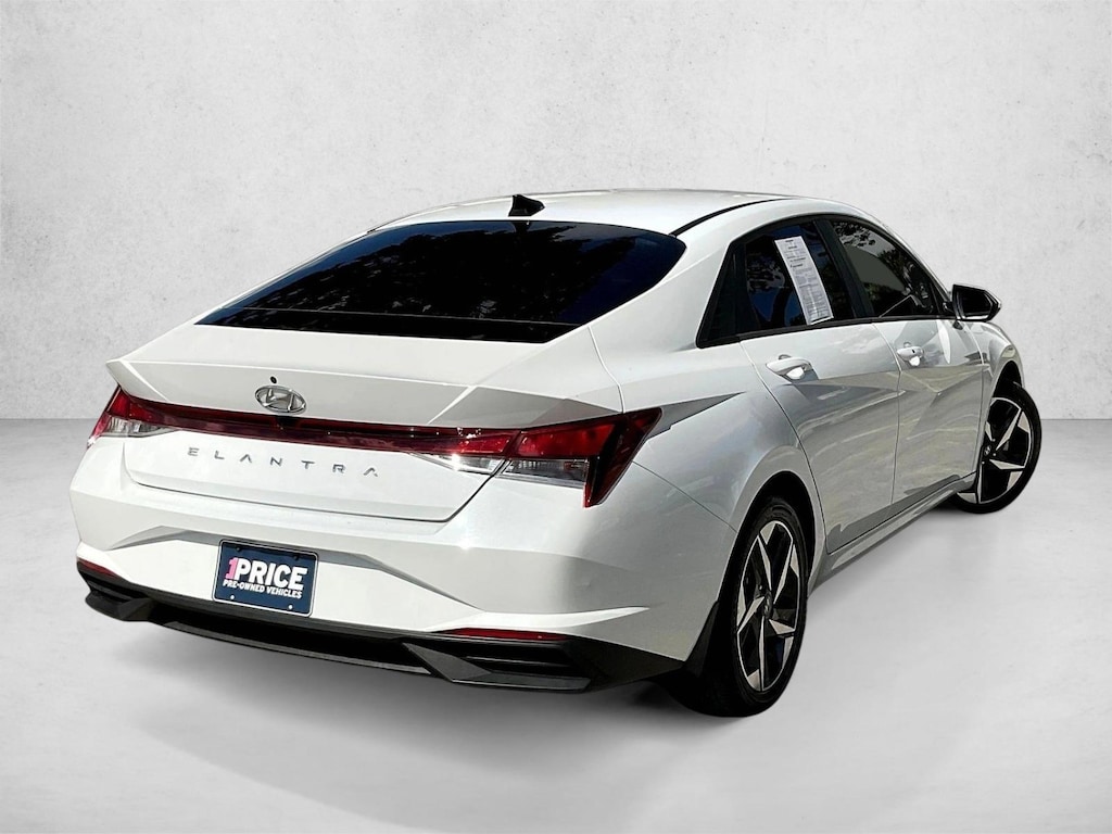 Used 2023 Hyundai Elantra SEL Sedan