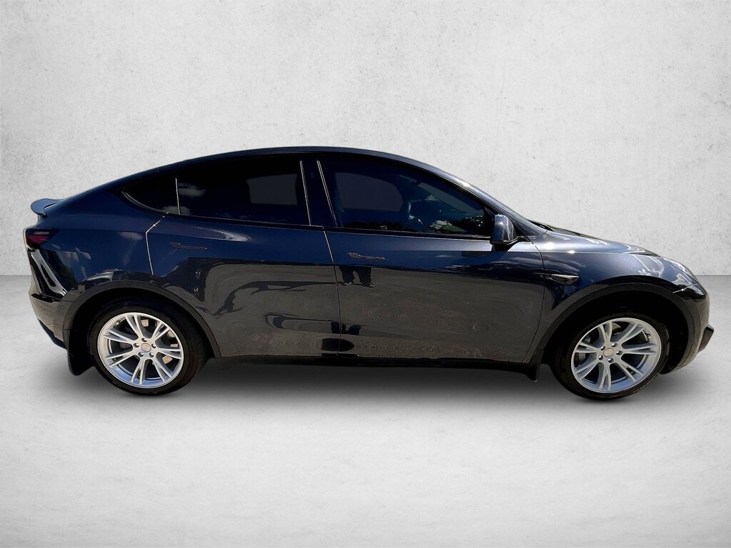 Used 2024 Tesla Model Y Long Range SUV