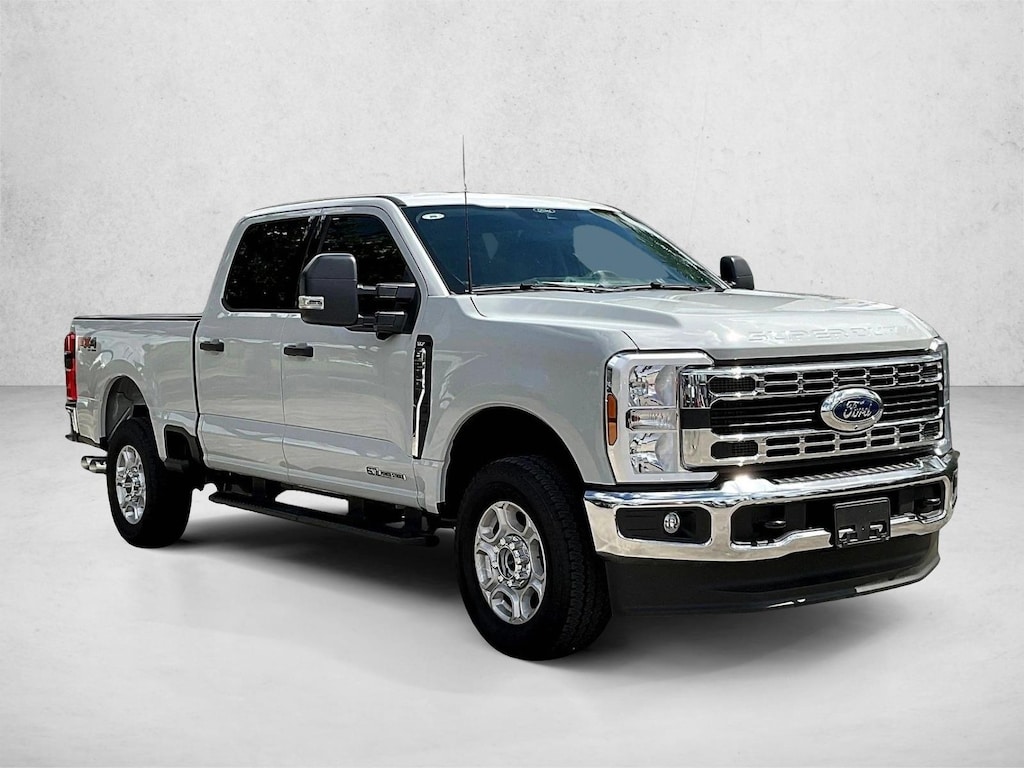 New 2026 Ford F-250 XLT Truck Crew Cab