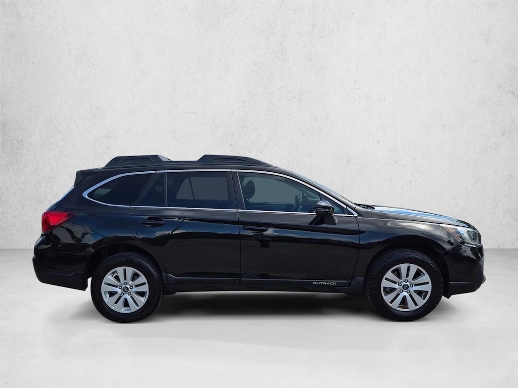 Used 2018 Subaru Outback Premium SUV