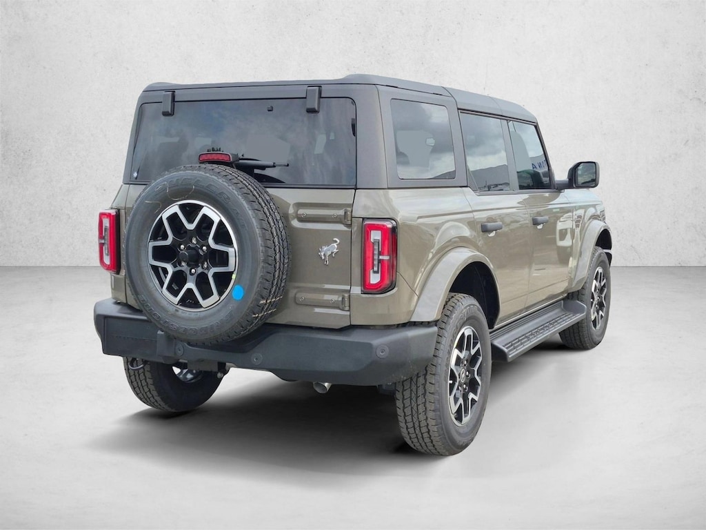 New 2026 Ford Bronco Outer Banks SUV