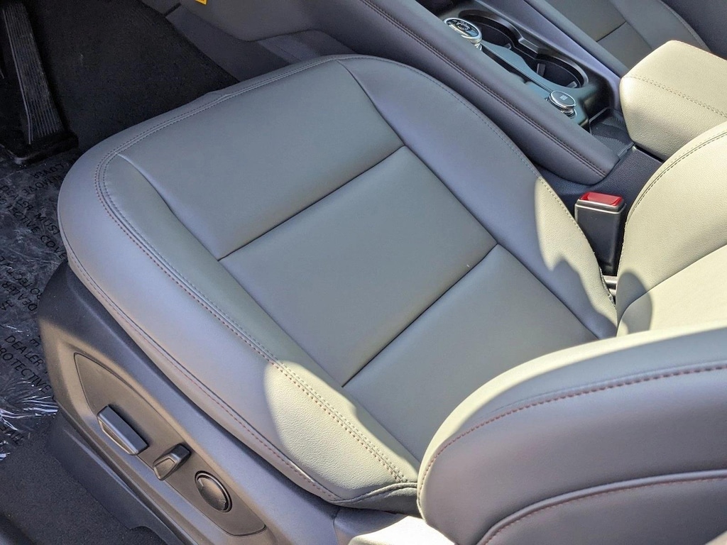 New 2026 Ford Explorer Active w/200A Pkg SUV