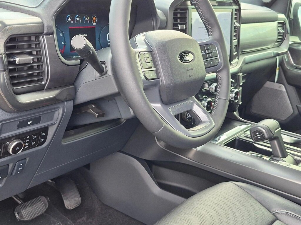 New 2026 Ford F-150 LARIAT Truck SuperCrew Cab