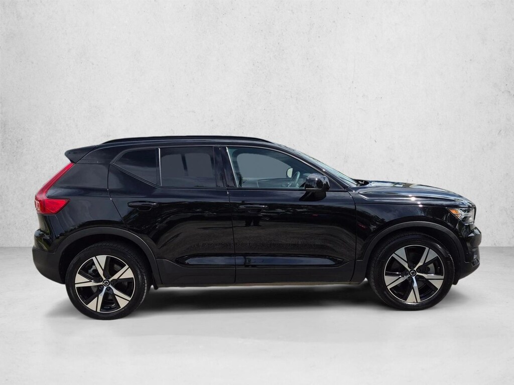 Used 2022 Volvo XC40 Recharge Twin Pure Electric Twin Plus SUV