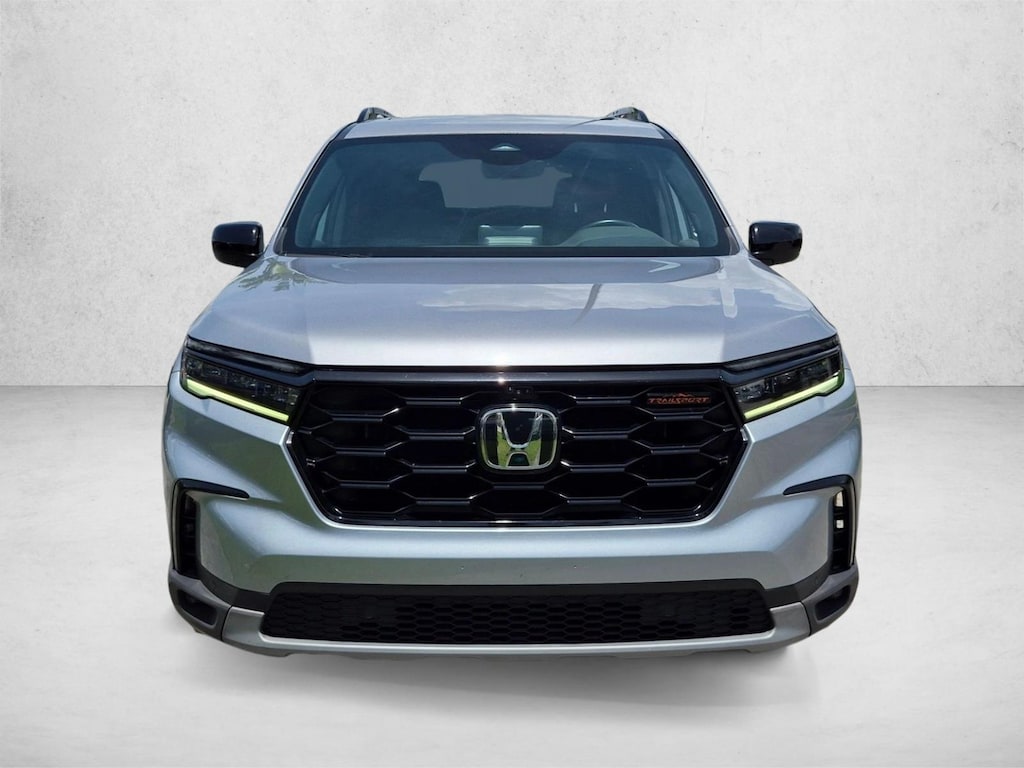 Used 2025 Honda Pilot TrailSport SUV