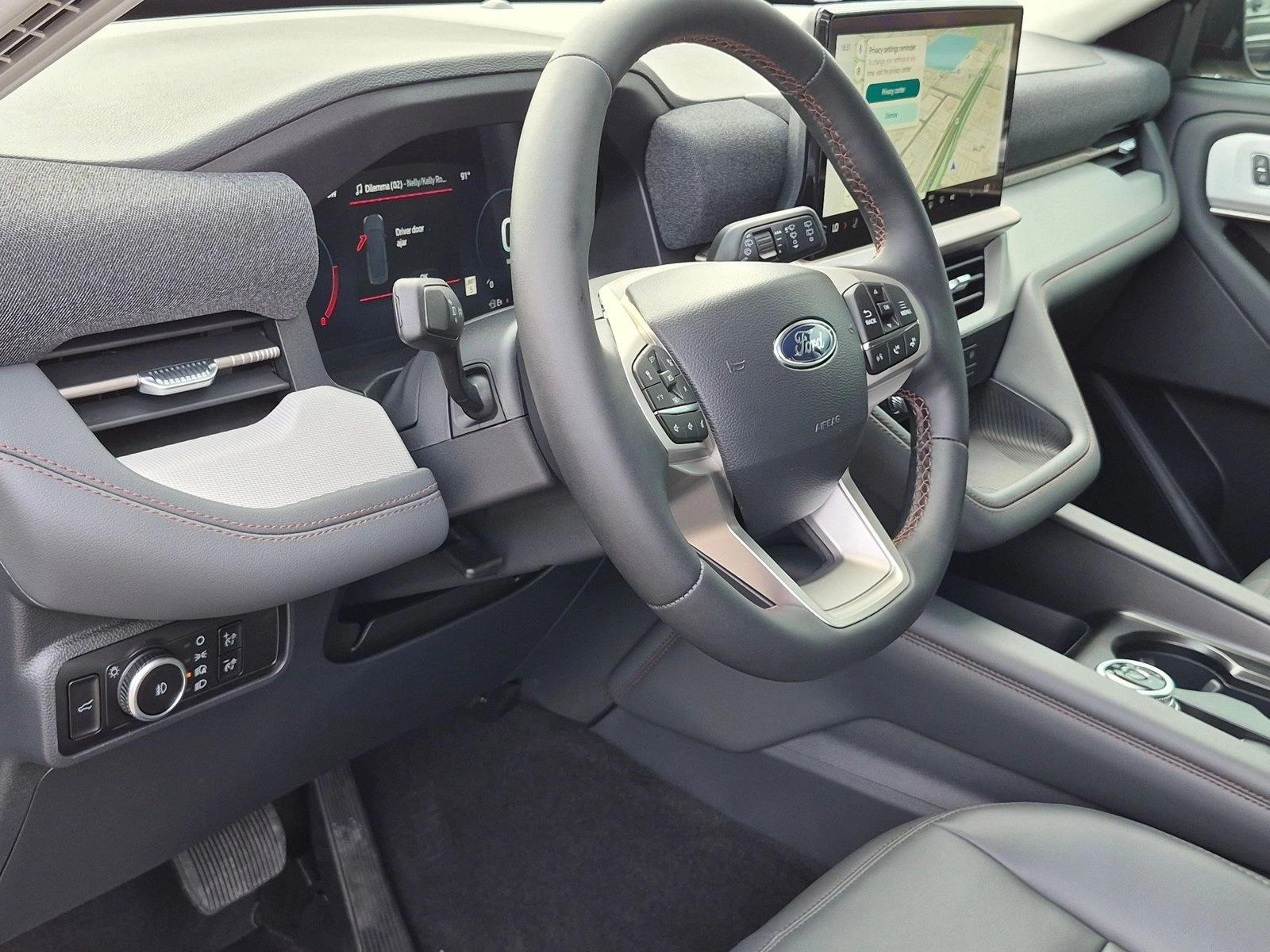 New 2026 Ford Explorer Active w/200A Pkg SUV