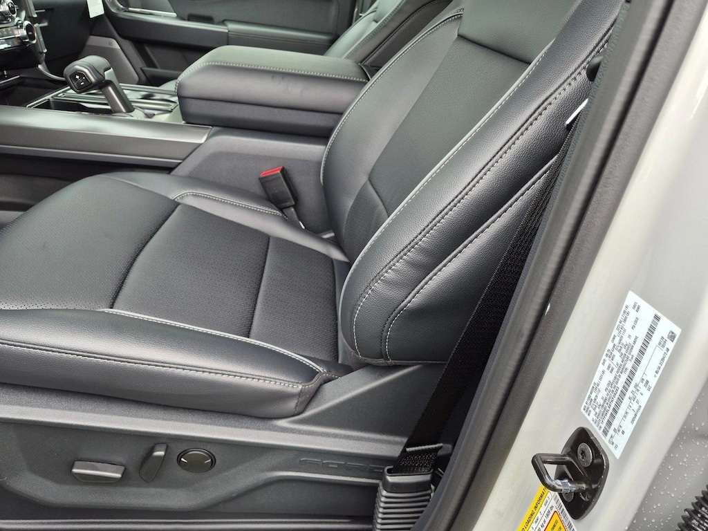 New 2026 Ford F-150 LARIAT Truck SuperCrew Cab