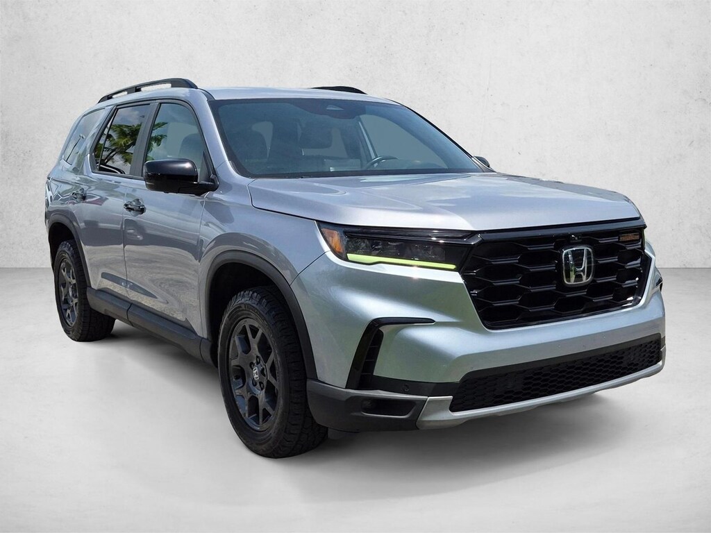 Used 2025 Honda Pilot TrailSport SUV