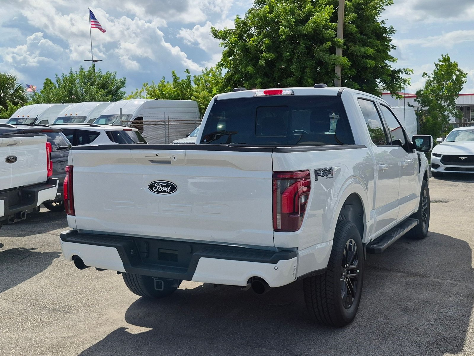 New 2026 Ford F-150 LARIAT Truck SuperCrew Cab
